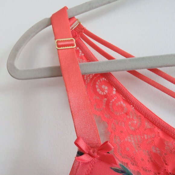 CACIQUE Floral Front Close Plunge Boost Bra in Coral Lace - Size 44DD - Picture 8 of 14